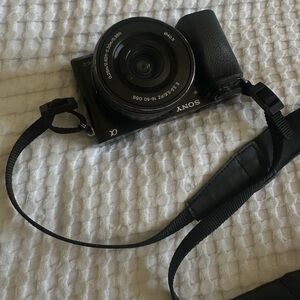 Sony A6000 Mirrorless Camera with 16-50mm & 55 - 210mm Lens Kit